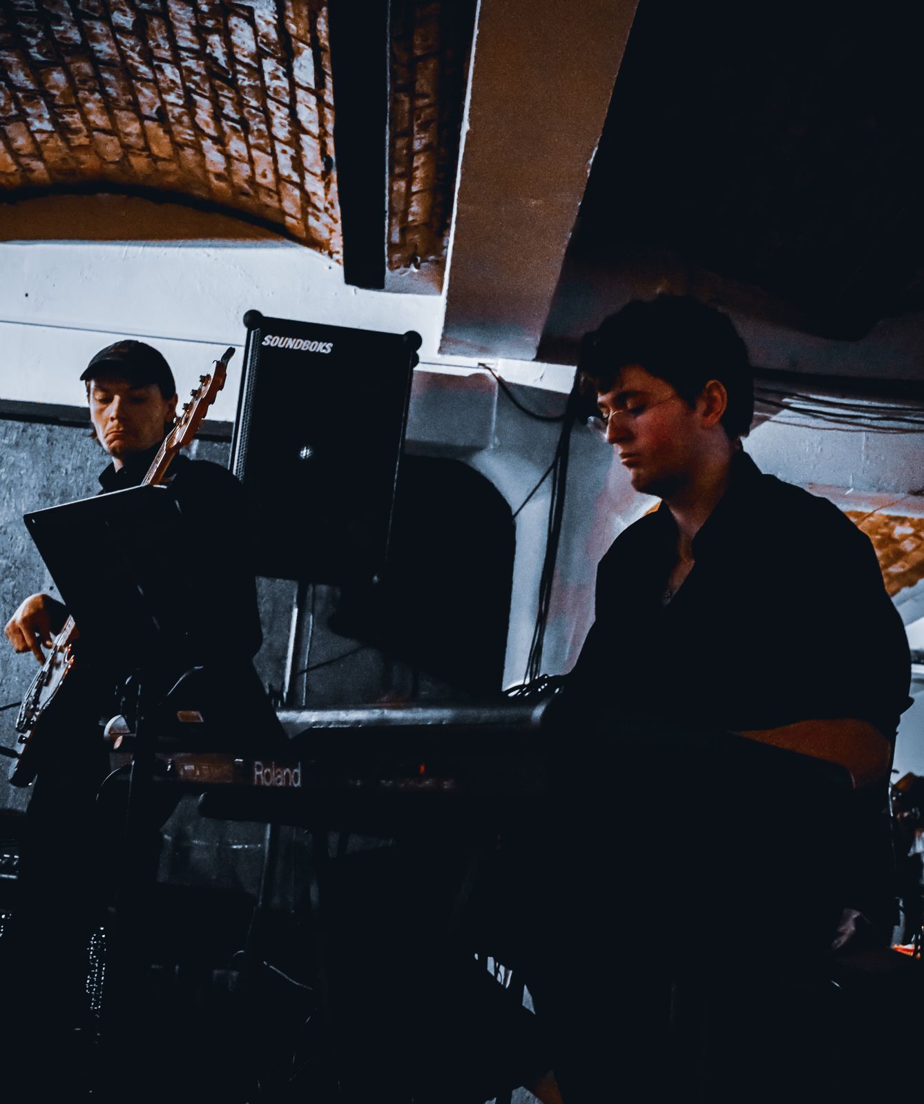 Pianist and bassist during a set